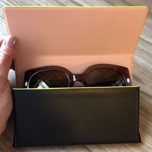 NEW Fendi sunglasses - Picture 11 of 12